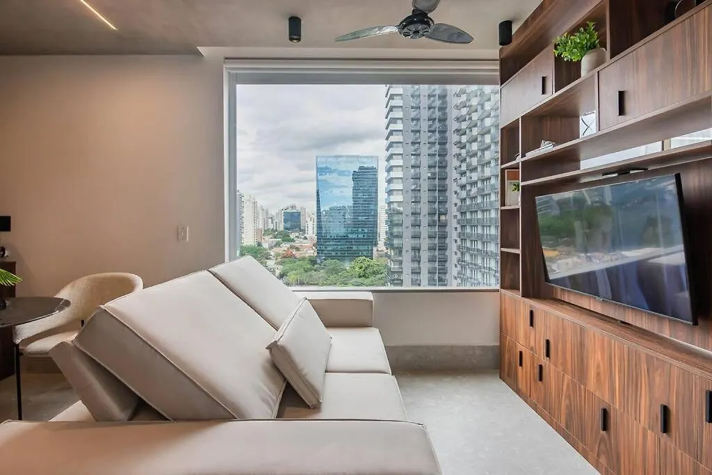 Studio Luxo Faria Lima Arthur Casas Ferreira Lobo Sao Paulo