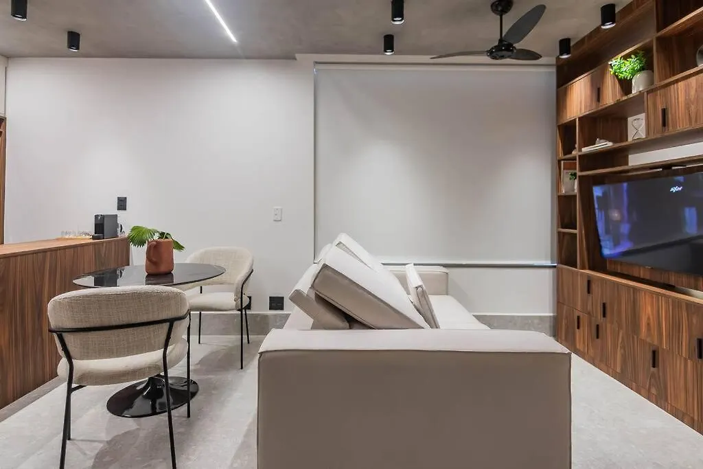 Studio Luxo Faria Lima Arthur Casas Ferreira Lobo Sao Paulo Brazil